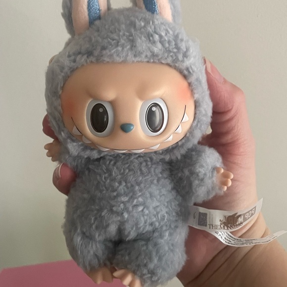 Authentic Sea Salt Coconut Labubu EXCITING Macaron Pop Mart The Monsters NWT - Picture 8 of 8